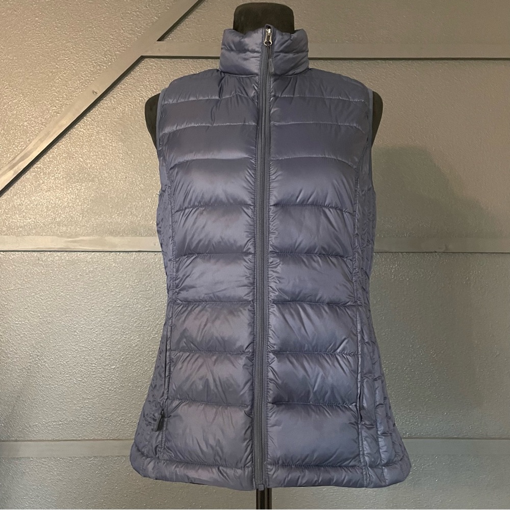 Women’s S 32 degrees Blue down puffer vest. Excellent condition.
